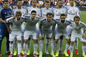 开云官网2026-欧冠决赛之夜，基耶萨彻底打爆防线，当闪电撕裂钢铁