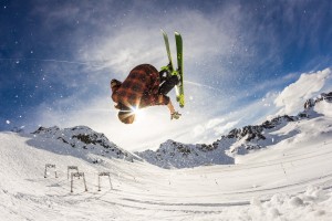 开云下载-从边缘到中心，斯通斯如何用沉默的智慧征服NBA总决赛之夜