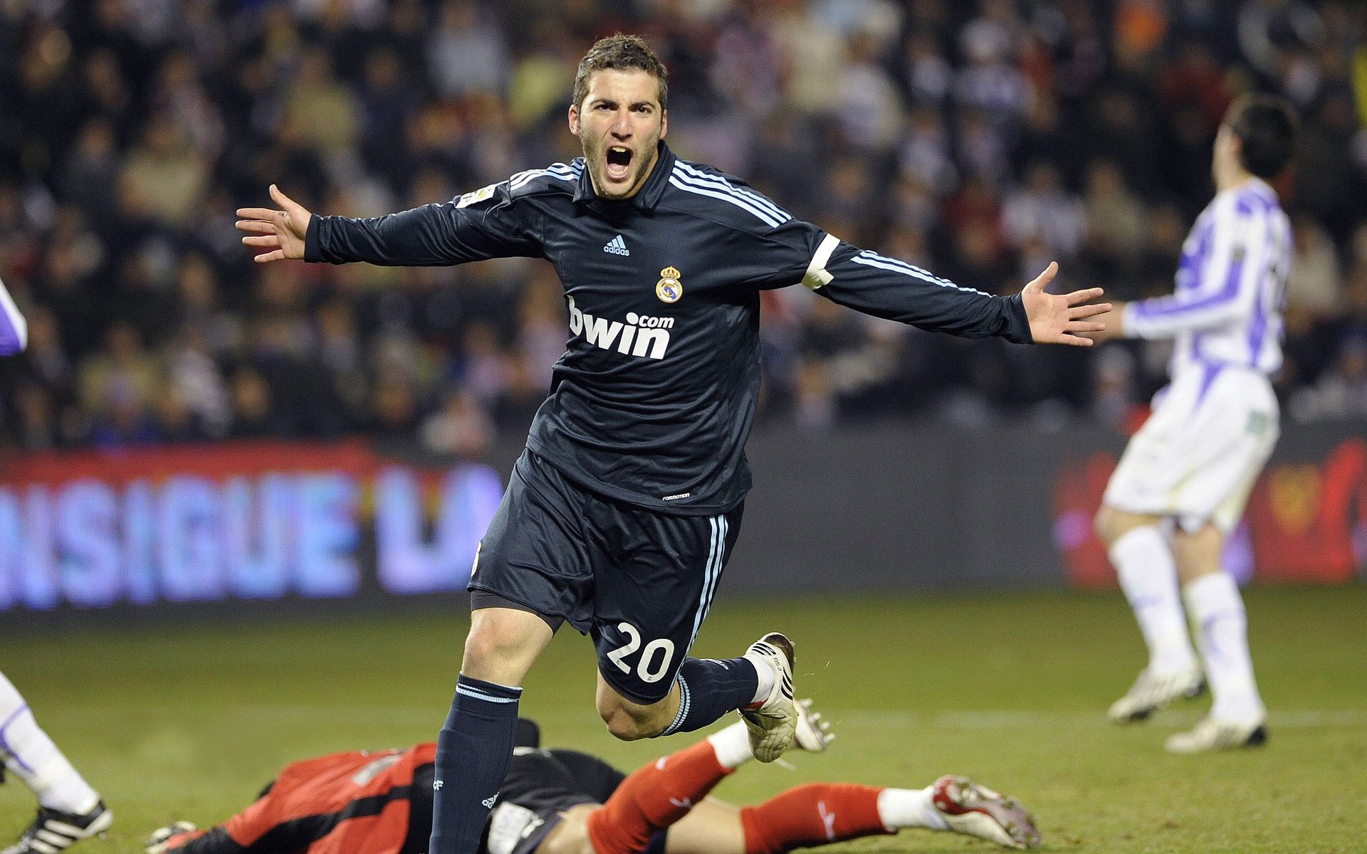 弗拉霍维奇爆发，切尔西瑞士军刀出鞘，现代足球的战术寓言